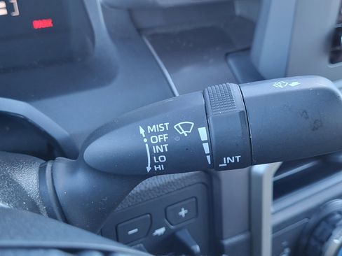 Certified 2025 Toyota Tacoma SR5 image 32