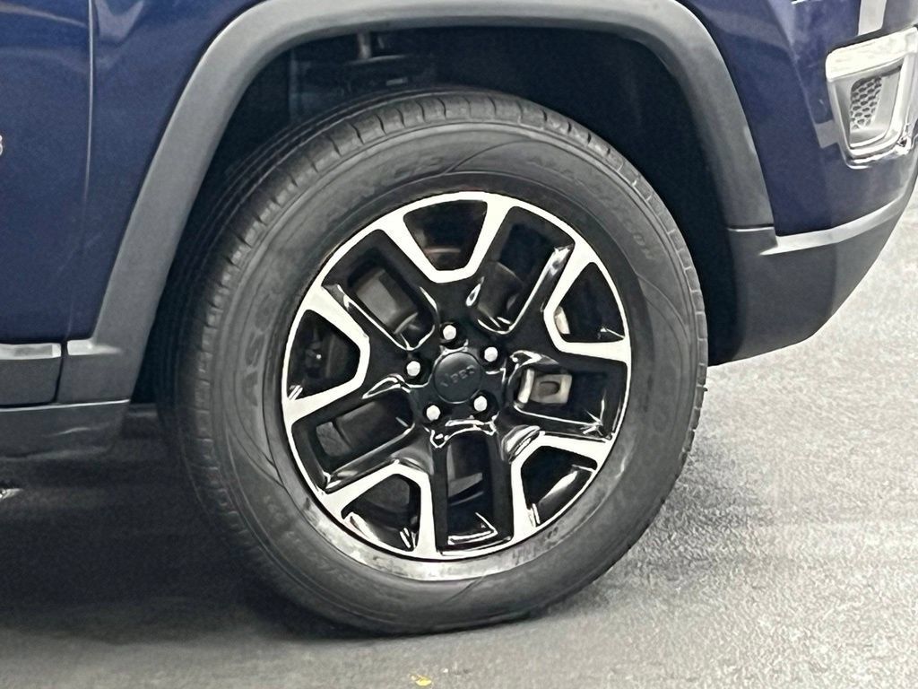 Used 2019 Jeep Compass Trailhawk w/ Leather Interior Group AWD/4WD image 38