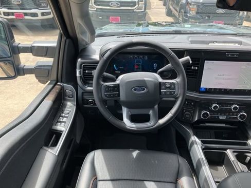 New 2025 Ford F250 Lariat w/ Black Appearance Package image 17