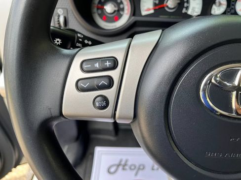 Used 2014 Toyota FJ Cruiser 4WD w/ Convenience Package image 14