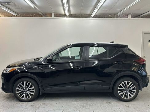 Used 2023 Nissan Kicks SV image 38