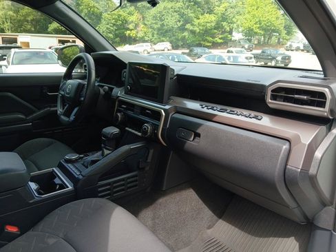 Used 2024 Toyota Tacoma SR5 AWD/4WD image 16