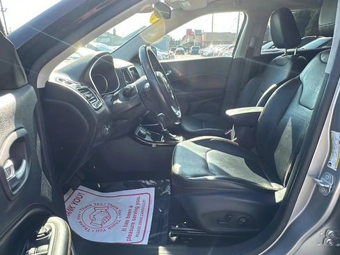 Used 2019 Jeep Compass Limited AWD/4WD image 13