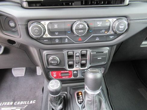 Used 2026 Jeep Gladiator Mojave AWD/4WD image 28