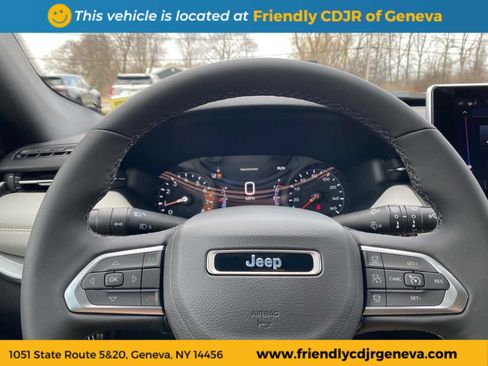 Used 2026 Jeep Compass Limited image 13