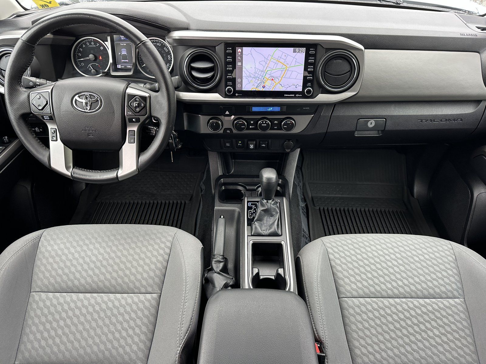 Used 2021 Toyota Tacoma SR5 AWD/4WD image 12