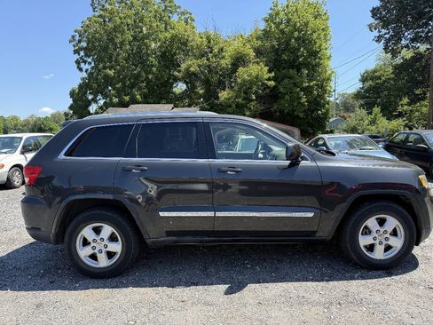 Used 2011 Jeep Grand Cherokee Laredo AWD/4WD image 7