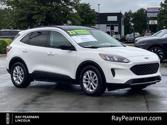 Used 2022 Ford Escape SE w/ Convenience Package image 1
