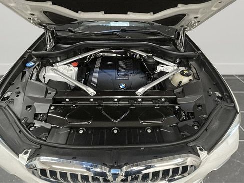 Used 2022 BMW X5 xDrive40i w/ Premium Package image 18