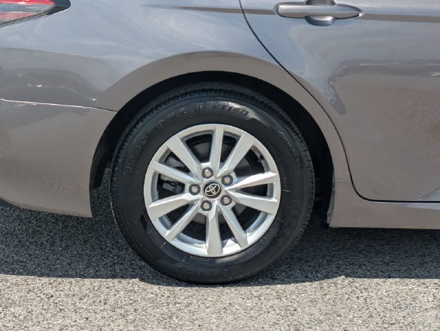Used 2023 Toyota Camry LE FWD image 10