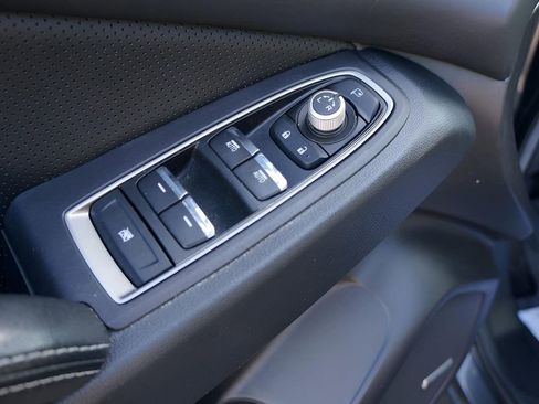 Used 2024 Subaru Ascent Limited w/ Technology Package image 18