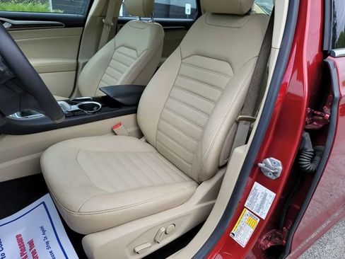 Used 2013 Ford Fusion SE FWD image 9