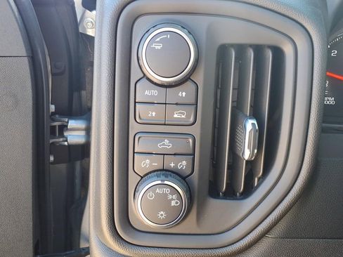 Used 2022 Chevrolet Silverado 1500 Custom image 28