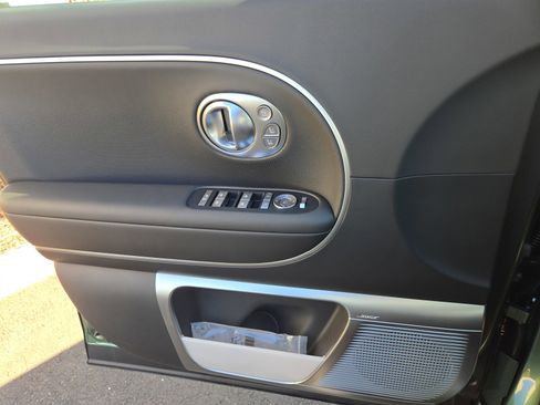 New 2026 Hyundai Ioniq 9 Calligraphy image 17