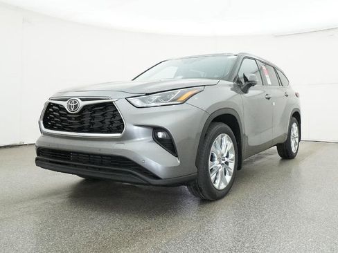 New 2026 Toyota Highlander Limited image 40