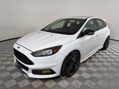 Used 2016 Ford Focus ST FWD image 7
