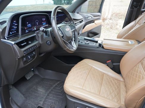 Used 2021 Cadillac Escalade ESV Sport w/ Driver Assist Tech Package image 25