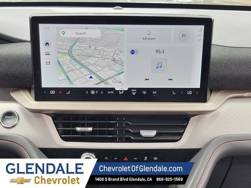 Used 2025 Ford Explorer Active RWD image 25