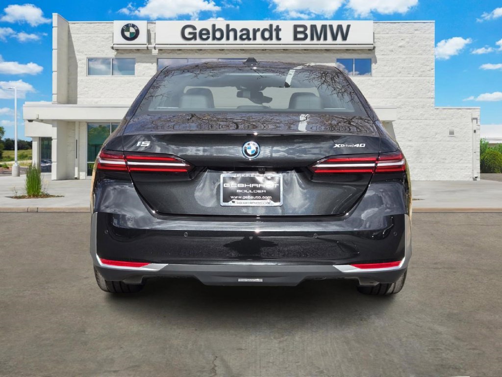 Certified 2026 BMW i5 eDrive40 AWD/4WD image 6