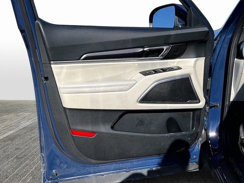 Certified 2024 Kia Telluride S w/ S Sunroof Package image 18