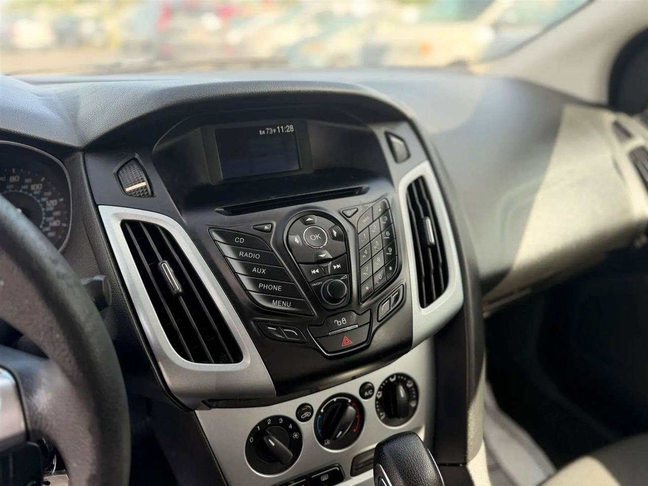 Used 2012 Ford Focus SE FWD image 28