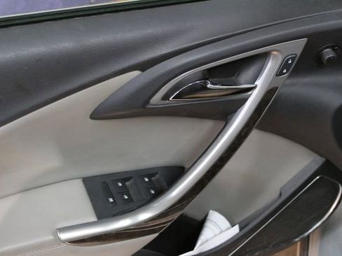 Used 2017 Buick Verano FWD image 11