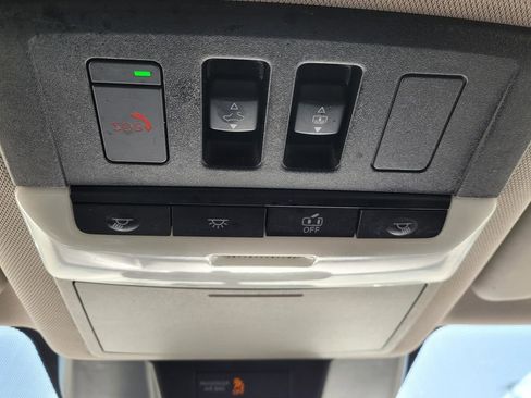 Used 2021 Nissan Rogue SV w/ Premium Package image 29