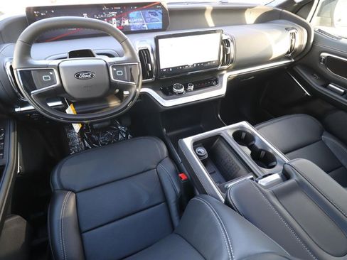 New 2025 Ford Expedition Platinum w/ Stealth Performance Package image 10