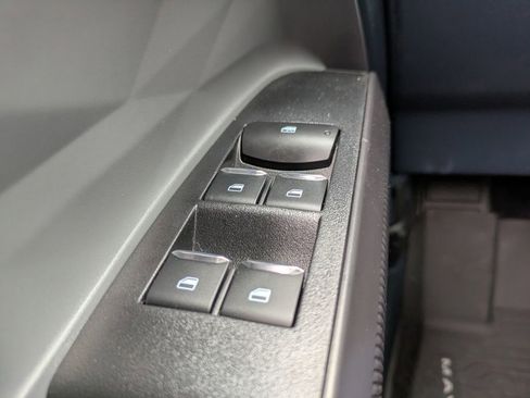 New 2025 Ford Maverick XL w/ Equipment Group 102A image 24