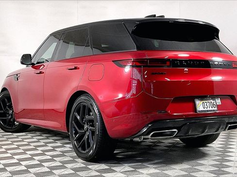 Used 2025 Land Rover Range Rover Sport Dynamic SE image 13