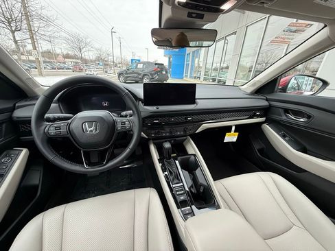 Certified 2025 Honda Accord EX-L image 7