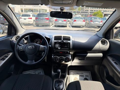 Used 2011 Scion xD FWD image 11