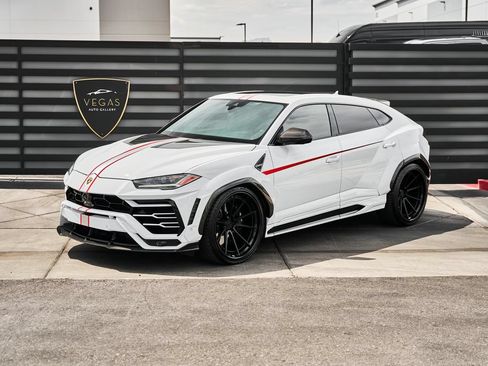 Used 2021 Lamborghini Urus AWD/4WD image 5