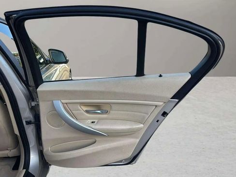 Used 2014 BMW 320i Sedan image 19