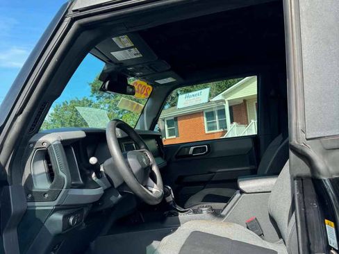 Used 2022 Ford Bronco 4-Door w/ Sasquatch Package AWD/4WD image 9