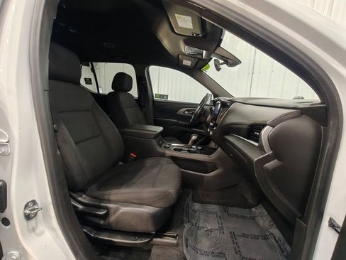 Used 2022 Chevrolet Traverse LT AWD/4WD image 25