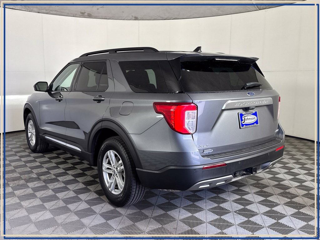 Used 2023 Ford Explorer XLT w/ Equipment Group 202A AWD/4WD image 9