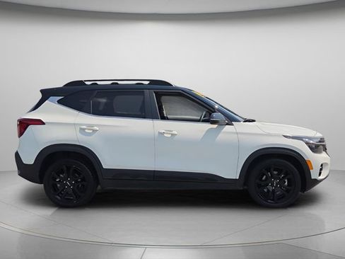 Used 2024 Kia Seltos X-Line AWD/4WD image 9