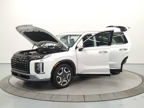 Used 2025 Hyundai Palisade SEL FWD image 11