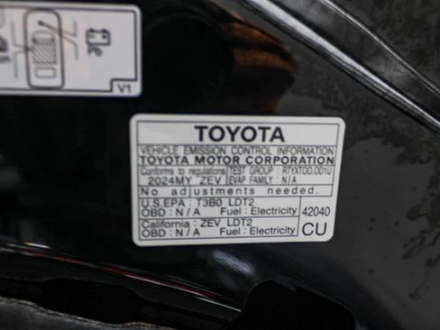 Certified 2024 Subaru Solterra w/ Premium Package AWD/4WD image 28