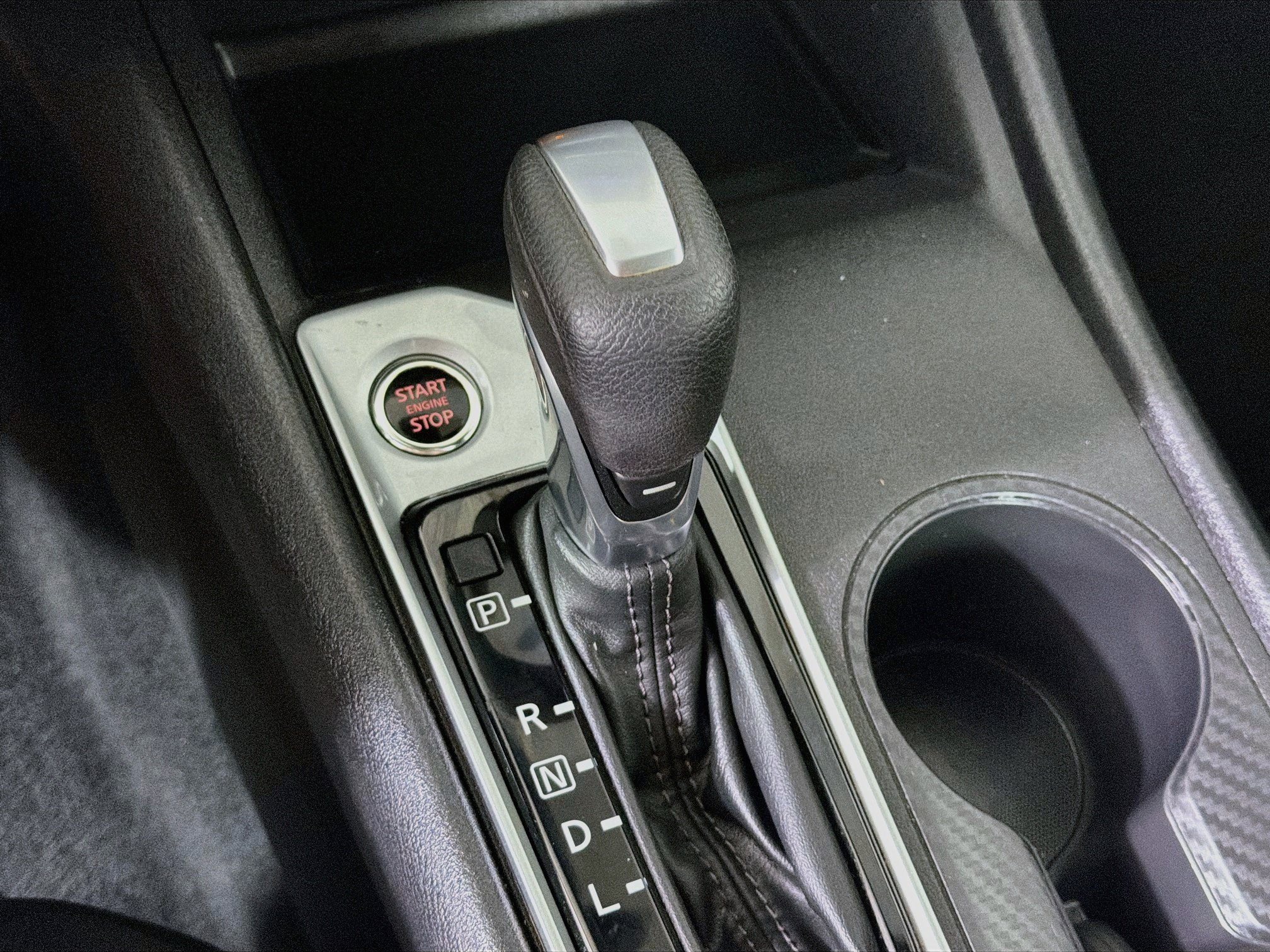 Used 2025 Nissan Altima 2.5 SV FWD image 24