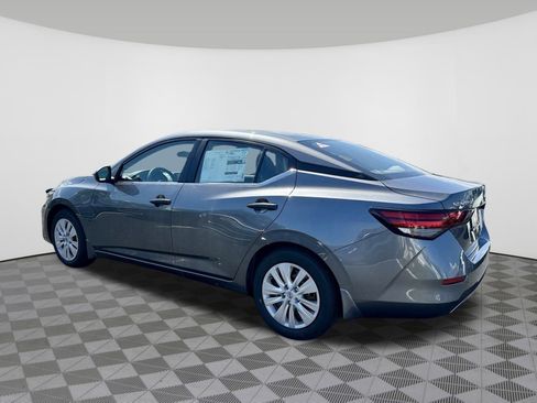 Used 2025 Nissan Sentra S image 17