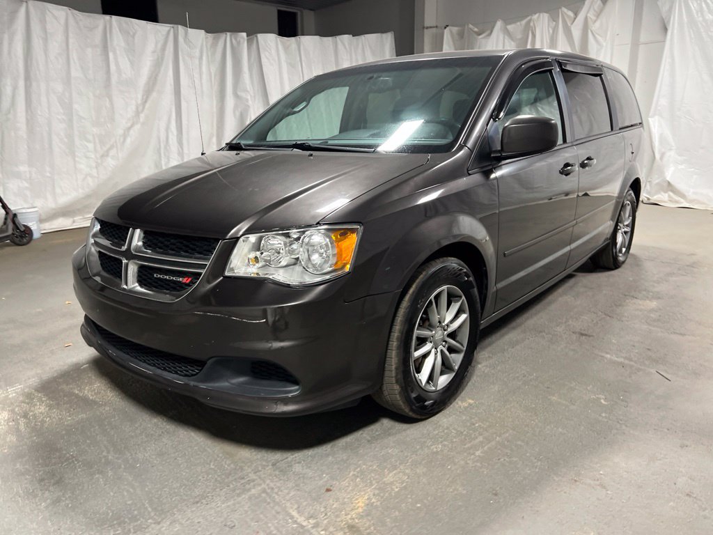 Used 2017 Dodge Grand Caravan SE FWD image 3