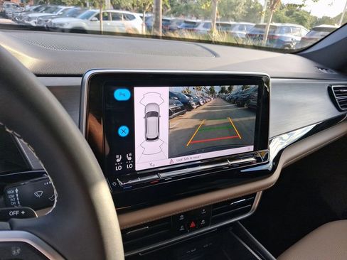 Used 2024 Volkswagen Atlas Cross Sport SE image 23