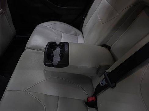 Used 2018 Ford Focus Titanium FWD image 21