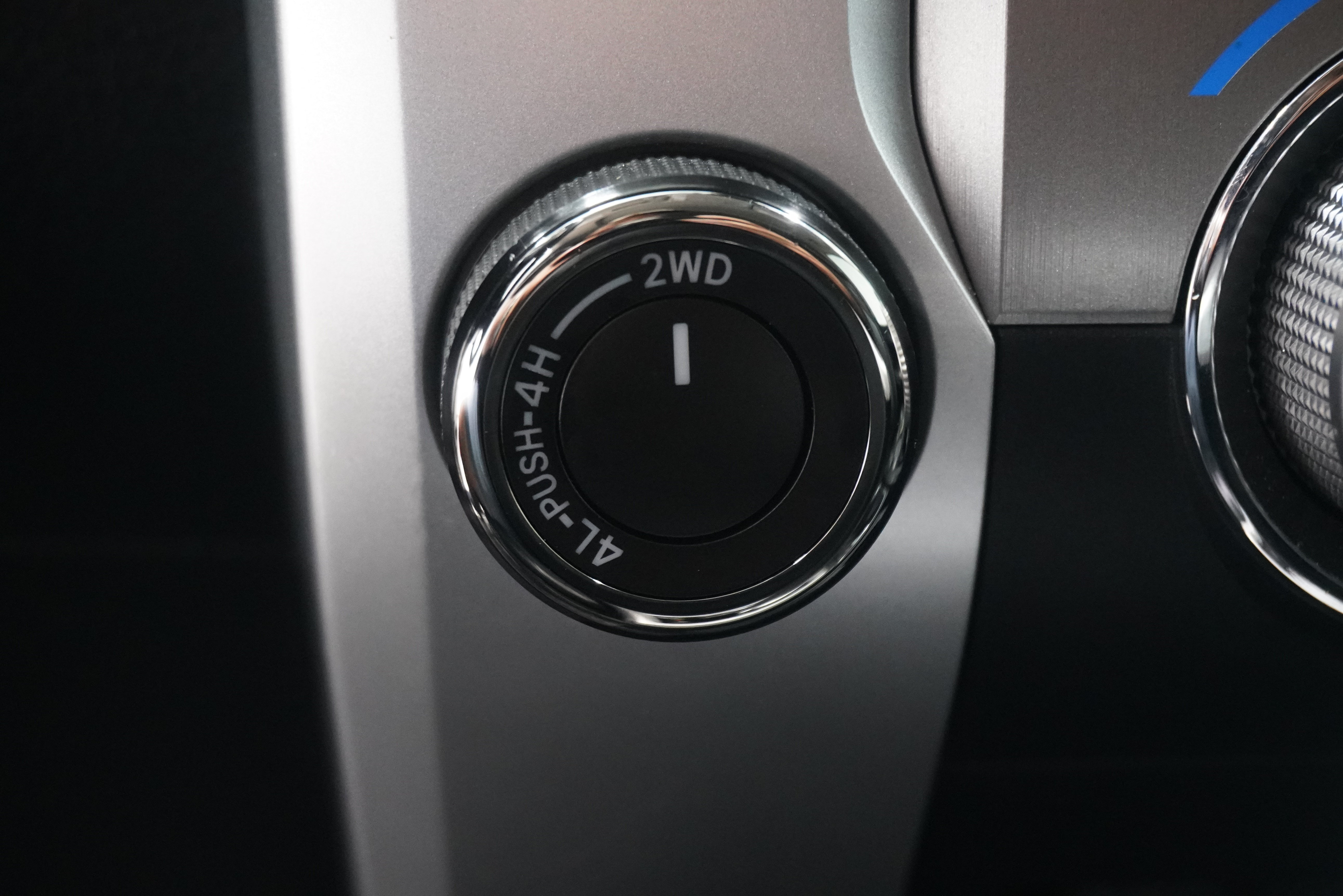 Used 2018 Toyota Tundra Platinum AWD/4WD image 26