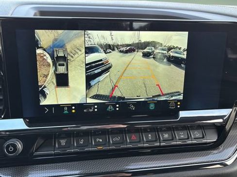 Used 2025 Chevrolet Silverado 2500 ZR2 image 26