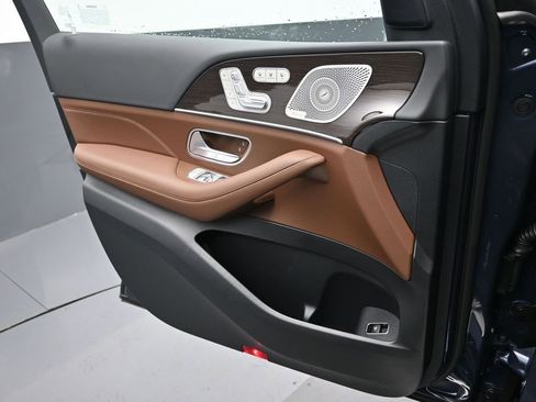 Used 2025 Mercedes-Benz GLS 450 GLS 450 image 14