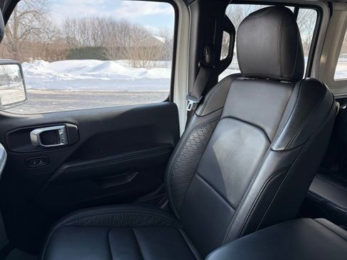 Used 2024 Jeep Wrangler High Altitude image 15