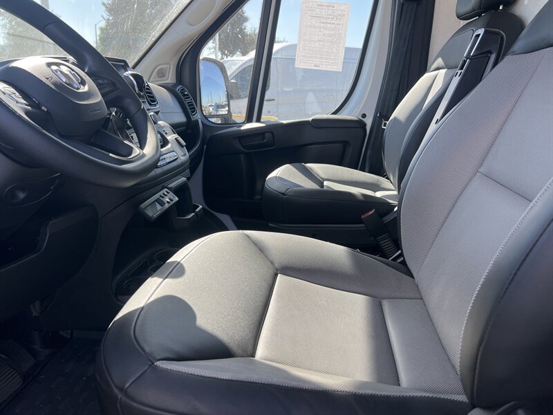 Used 2025 RAM ProMaster 3500 w/ Convenience Group FWD image 7